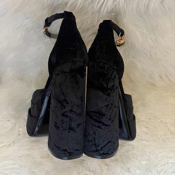 🛑SOLD🛑 New! VERSACE Logo Medusa Aevitas Crushed Velvet Platform Pumps - Picture 11 of 14